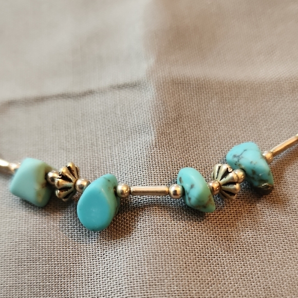 Turquoise and Silver Necklace with Asymmetrical Arrangement - Picture 2 of 3